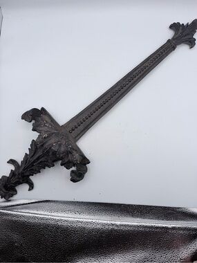 Regency Vintage Gilt Acanthus Leaf Wall Bracket/ Plate or Picture Mount 27”